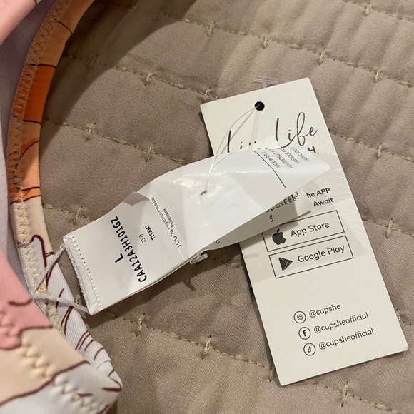 NWT new Cupshe Hazy Tenderness Flower One-Shoulder Top Bikini size large L - Picture 3 of 6